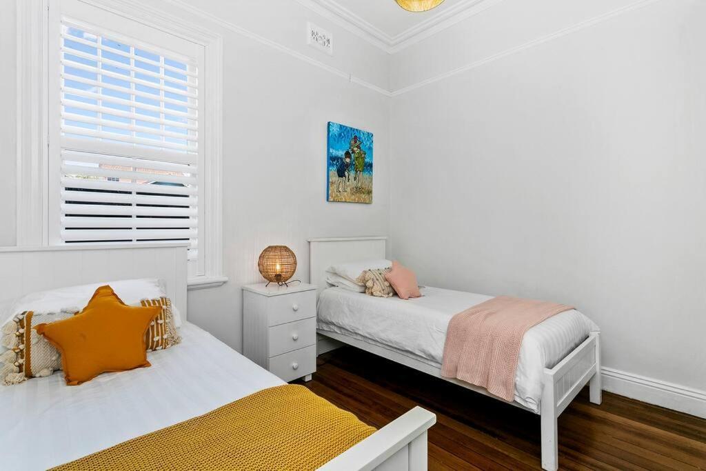 Edw19 - Stylish 2-Bed, 2-Bath Townhose In Drummoyne *